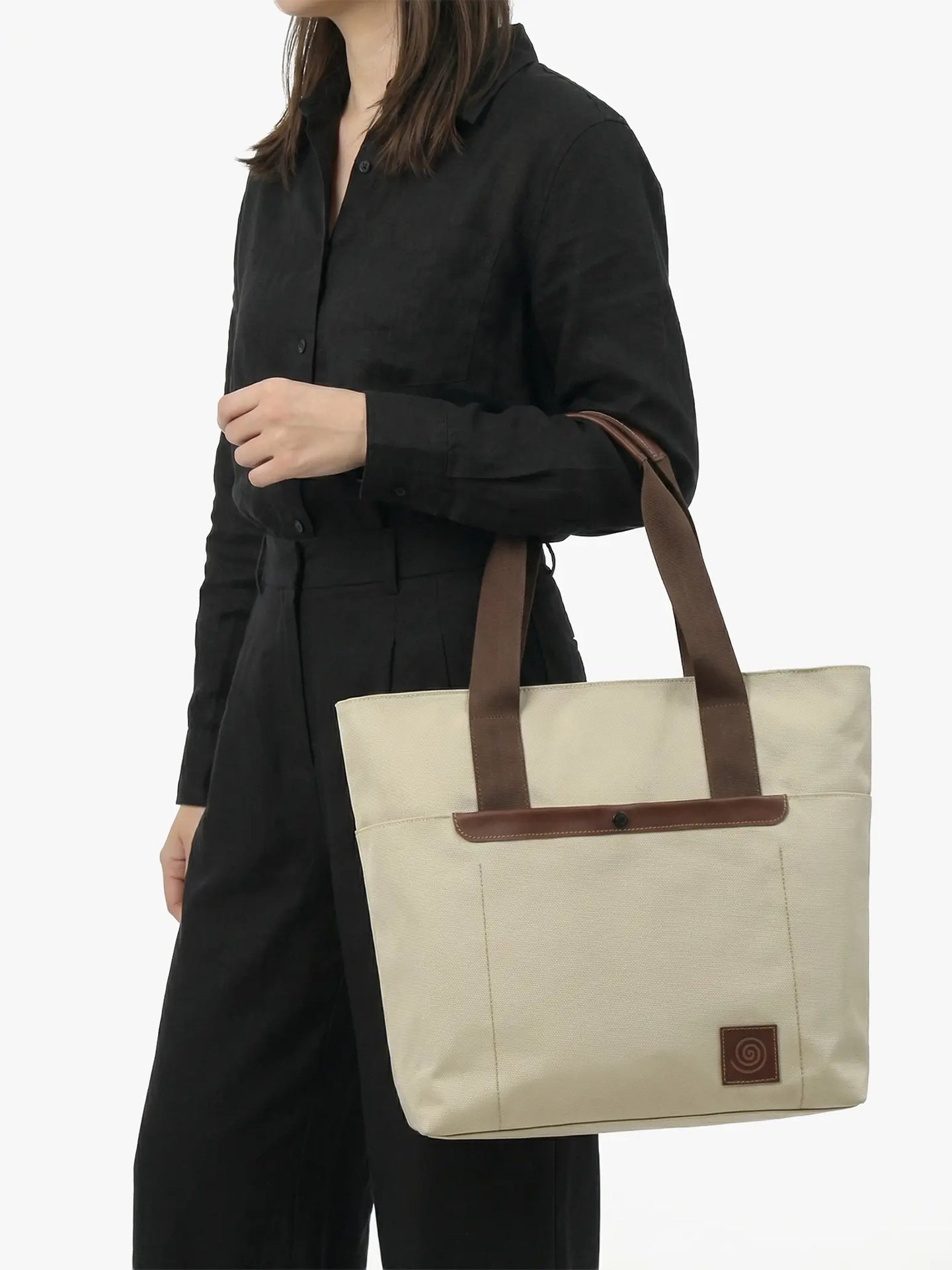 Totebag Nomad Classic Beige Modelo