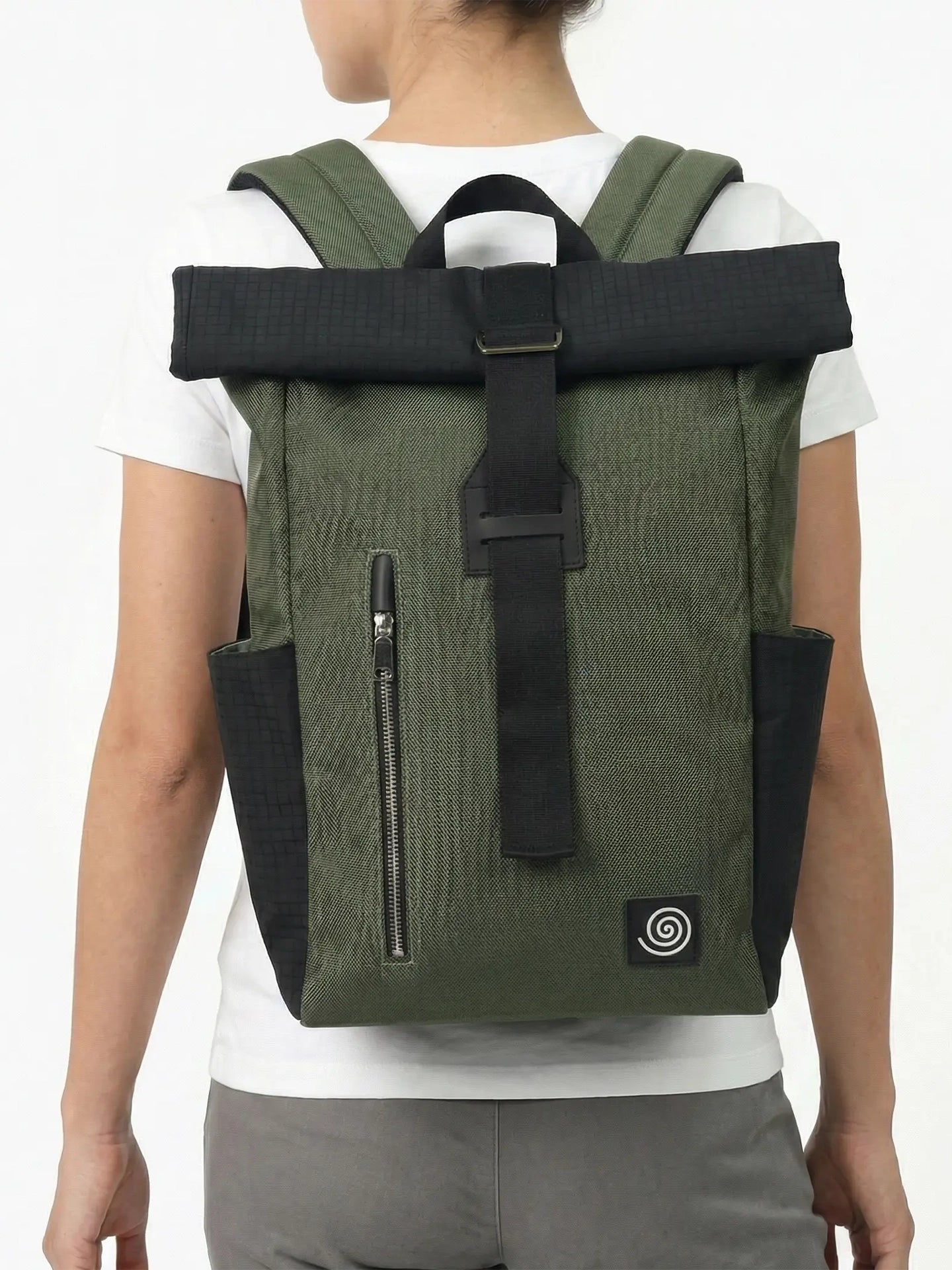 Rolltop Lokari Classic Verde Modelo Mujer