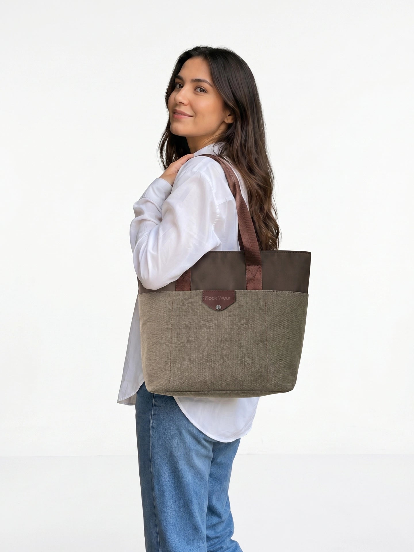 Totebag Nomad Twill Taupe Modelo
