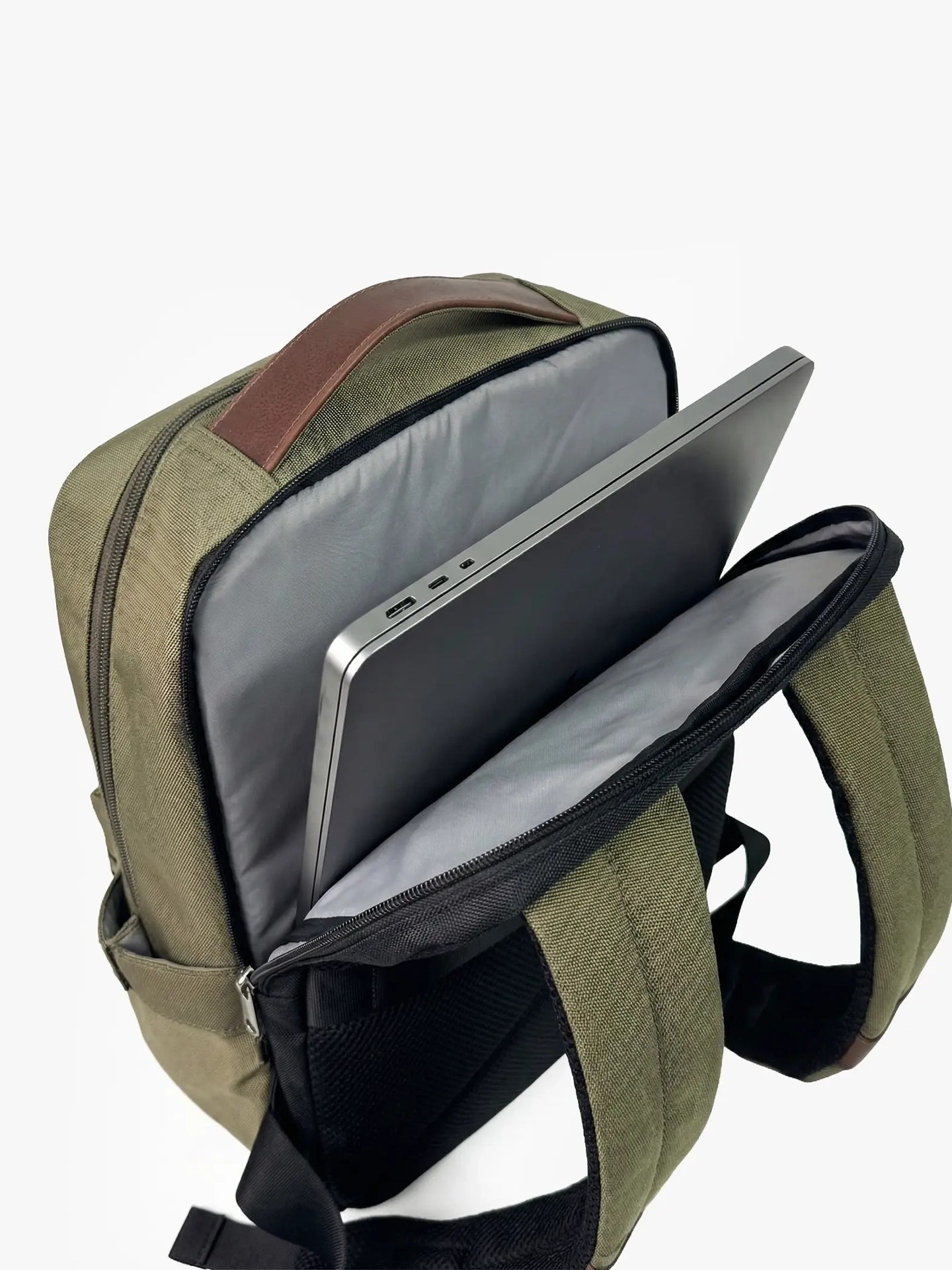 Morral Traveler Terra Oliva PC